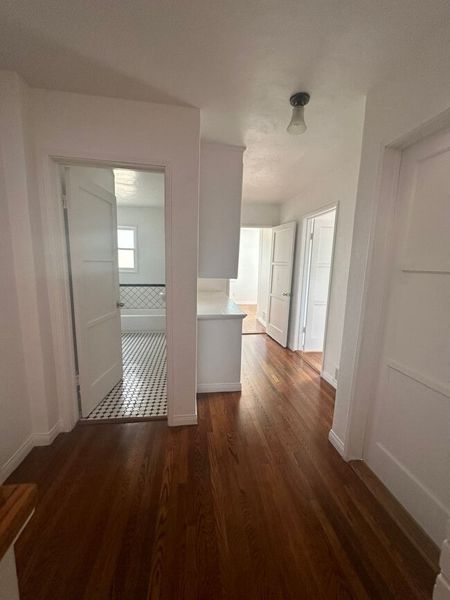 Building Photo - Mt Helix - Beautiful 3 bedroom 1.5 bathroom