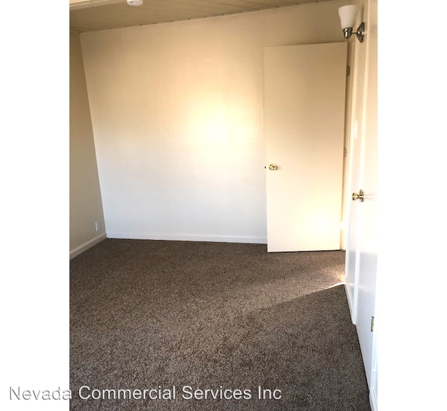 Building Photo - 610 Denslowe Dr