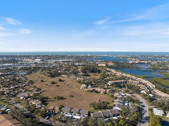 Building Photo - 880 Bird Bay Dr W