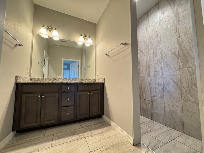 Building Photo - Immaculate 3-Bedroom, 2-Bathroom Home in Palm Bay