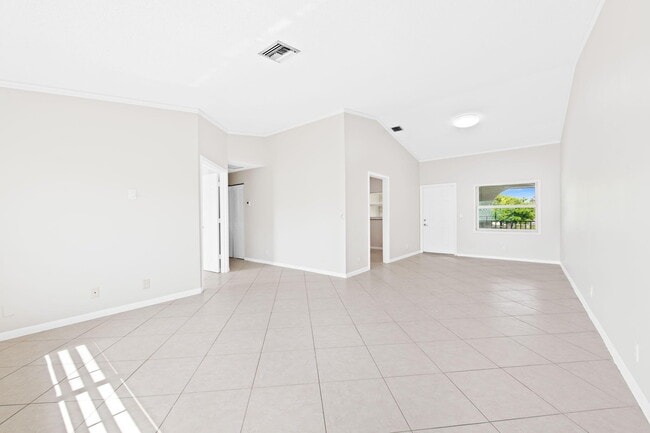 Building Photo - 2981 NW 92nd Ave
