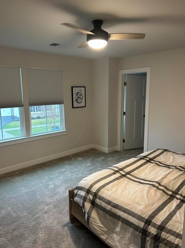 Building Photo - 603 Spring Hollow Dr