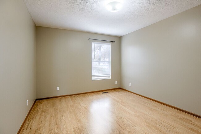 Building Photo - Spacious 4 Bedroom In Gretna!!