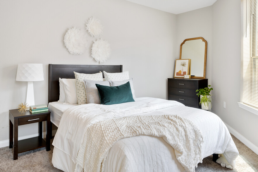 Bedroom - Brookside Downtown