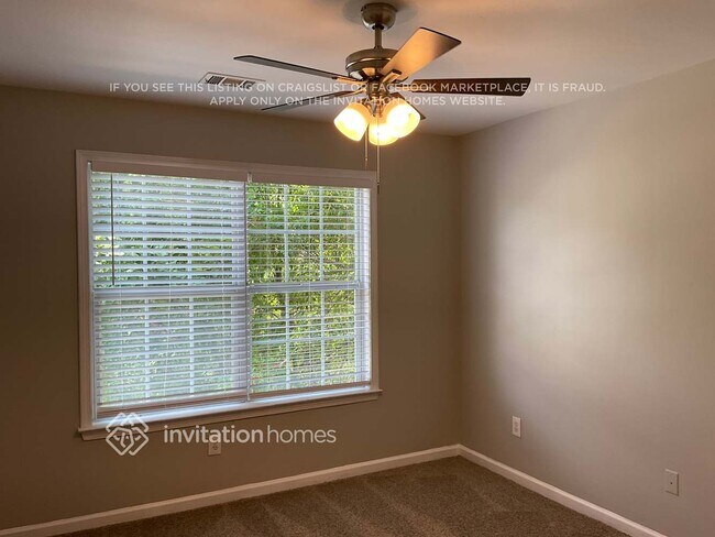 Building Photo - 2231 Creekway Dr