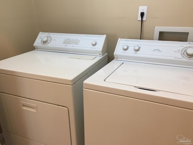 Building Photo - 210 E Government St