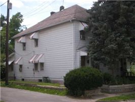 Building Photo - 403-405 Welch Ave
