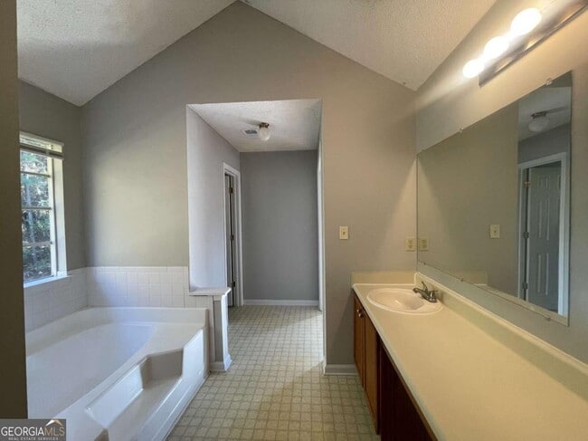 Building Photo - 6387 Seths Way