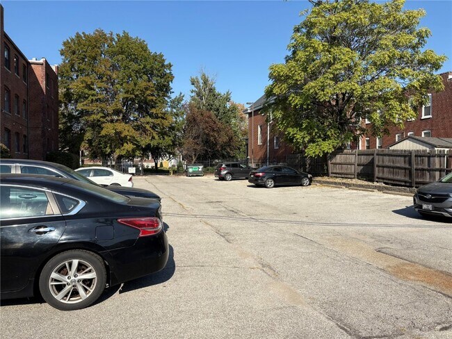 Building Photo - 4220 McPherson Ave