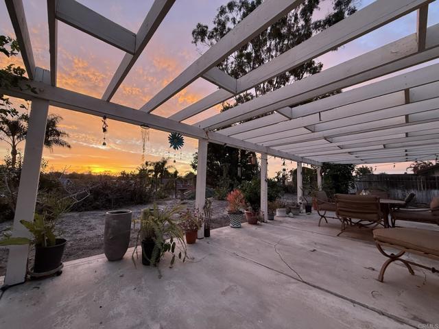 Building Photo - 3439 Lakewood St