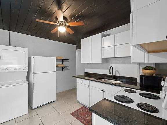 Building Photo - Move-In Special - Updated 2BR w/Washer/Dryer + $0 Deposit