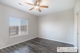 Building Photo - 602 E Martens Ct