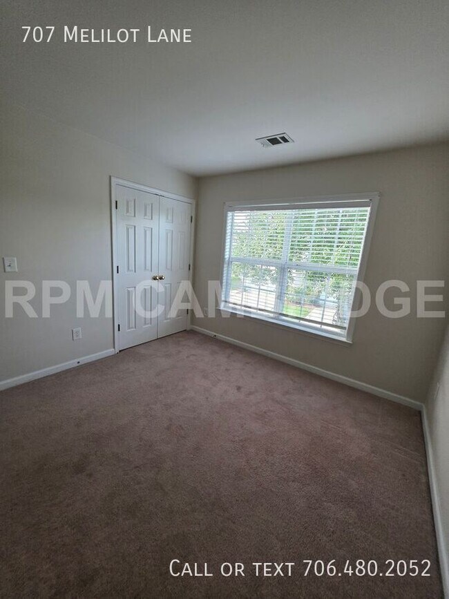 Building Photo - 707 Melilot Ln
