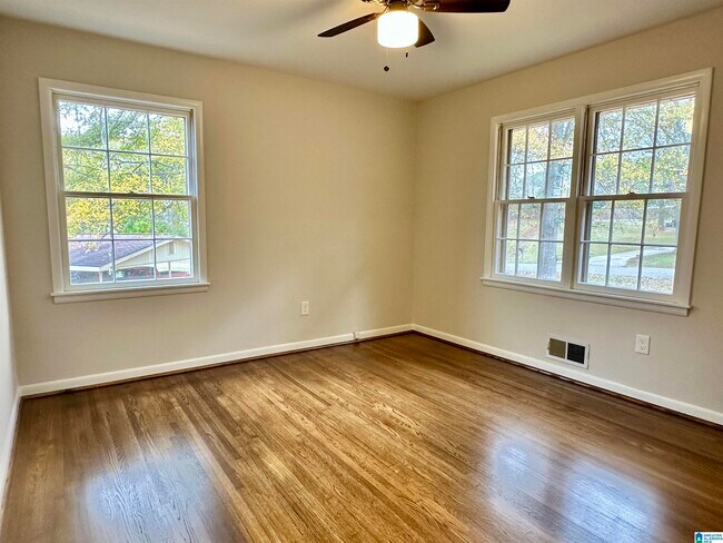 Building Photo - 231 Hillwood Ln