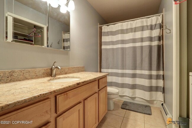 Building Photo - BEAUTIFUL, FULLY UPDATED SINGLE FAMILY HOM...
