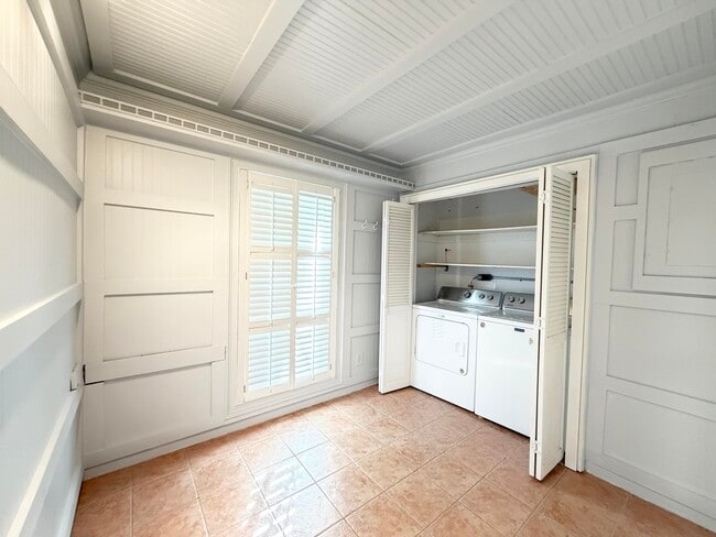 Building Photo - 273 Cypress Point Dr