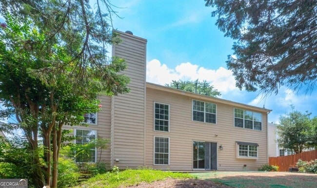 Building Photo - 12060 Carriage Park Ln