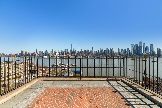 Building Photo - 4301 Park Ave