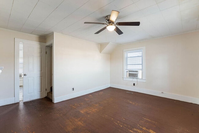 Building Photo - 104 Drugstore St