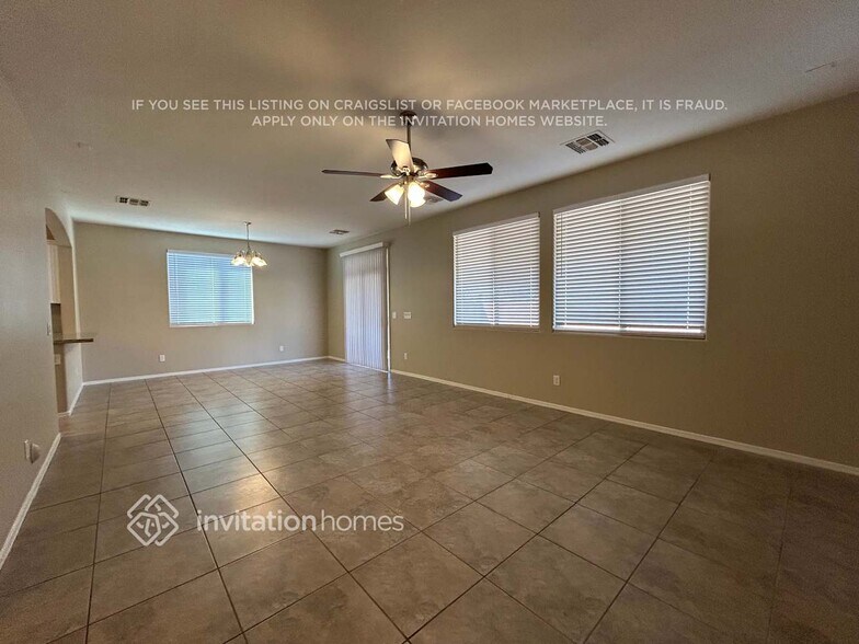 Building Photo - 274 S 174th Dr