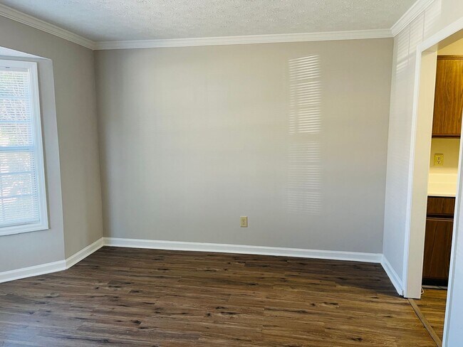 Building Photo - Welcome to Smyrna! Prime location, newly renovated, private fenced backyard, must see!