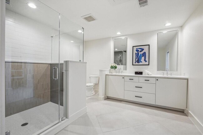 Building Photo - 40 River Hollow Ln