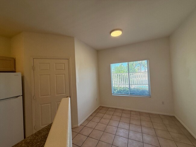 Building Photo - Renovated 2 Bedroom in Summerlin