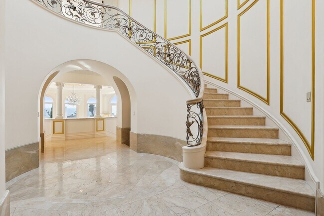 Building Photo - OCEAN VIEW CUSTOM BUILT LUXURY ESTATE
