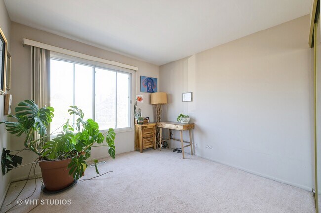 Building Photo - 1356 Barclay Ln