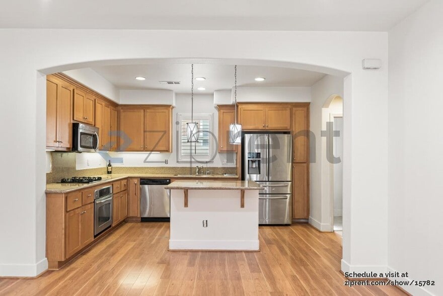 Building Photo - 4 Muller Pl