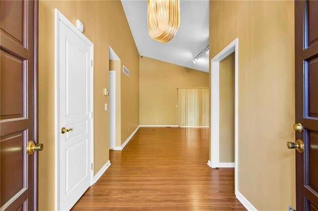 Building Photo - 2755 Janet St