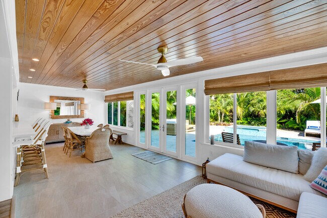 Building Photo - 1830 E Sandpiper Rd