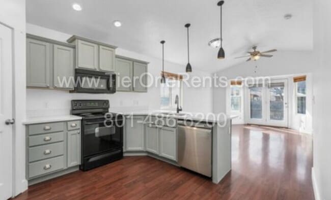 Building Photo - **HALF OFF First Months Rent**