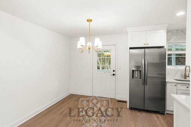 Building Photo - 100 Sadler Ct