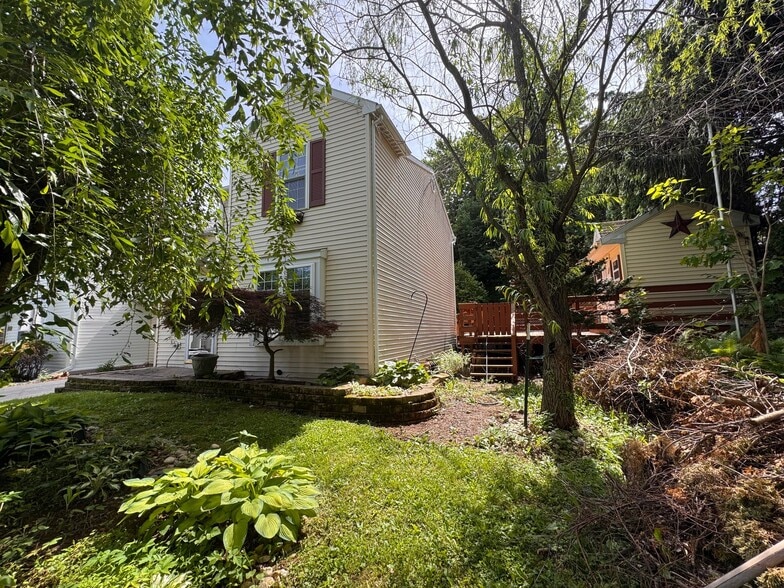 Building Photo - 1739 Wendy Ln