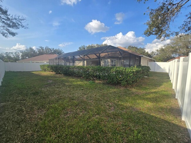 Building Photo - Pool Home!! 3-Bedroom, 2-Bathroom in Plant...