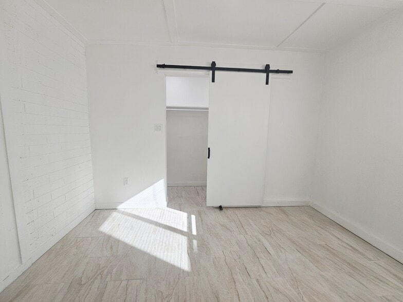 Building Photo - 1731 E Moreland St