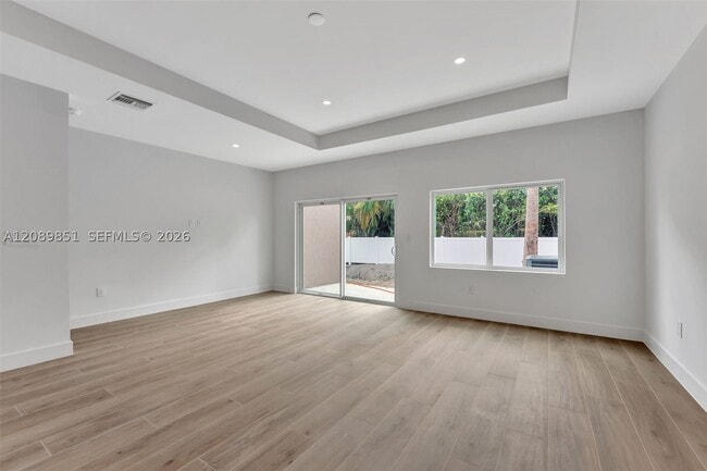 Building Photo - 1533 NW 94th Ave