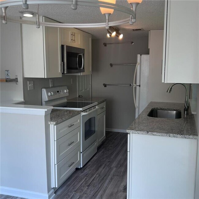 Building Photo - 3045 Steeplechase Dr