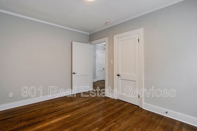 Building Photo - 2115 Hallwood Dr