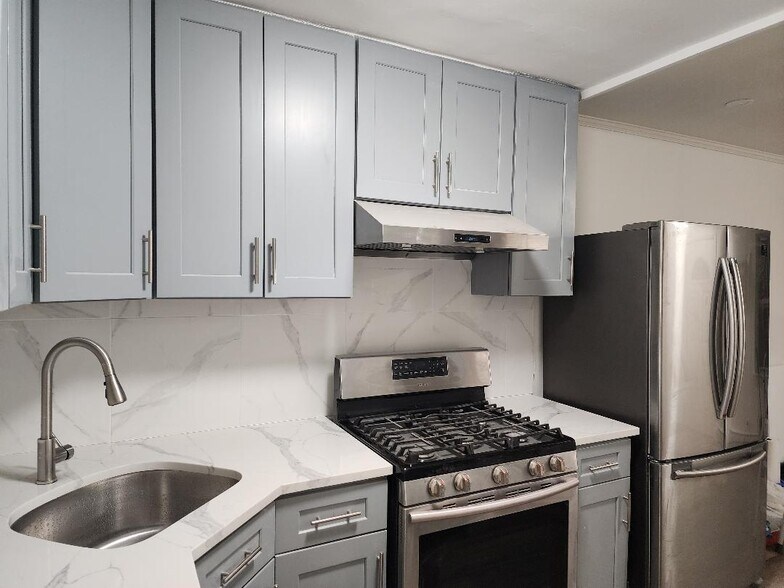 Building Photo - 3045 68th St