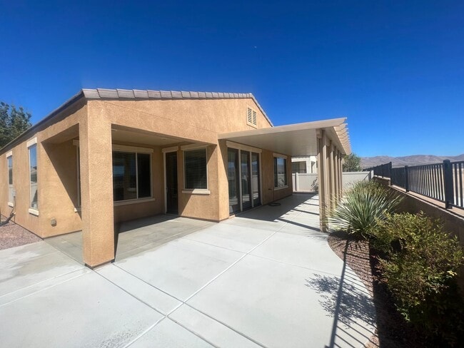 Building Photo - Sun City Del Webb 55 + Community