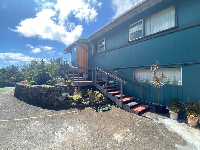 Building Photo - Charming Vintage 3-Bedroom, 1-Bath Home in Waimea