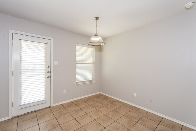 Building Photo - 2026 Allyson Dr.