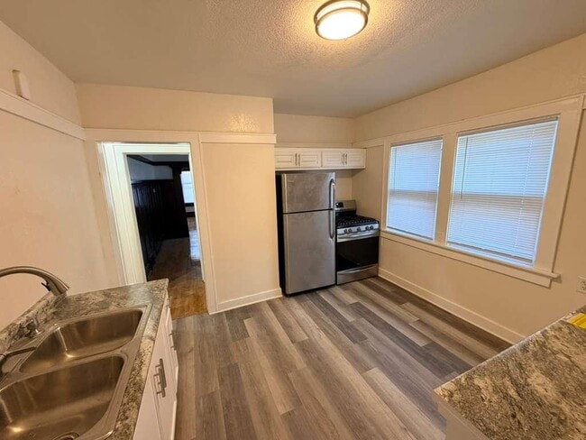 Building Photo - 2213 N 57th St