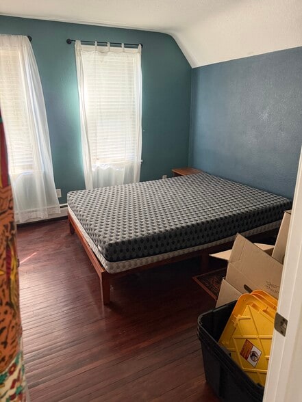 Upstairs Bedroom (current tenant) - 625 Wheelock Pky W