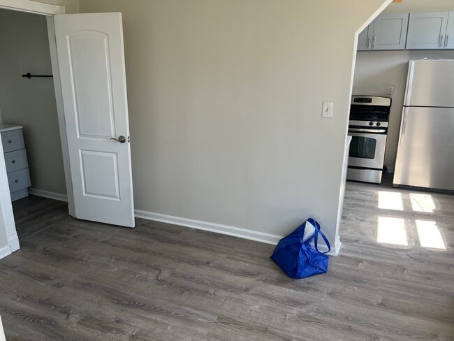 Building Photo - 5811 S Kolmar Ave