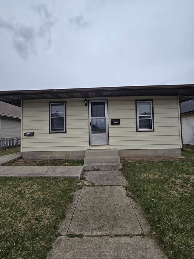 Building Photo - 1236 N McCann St