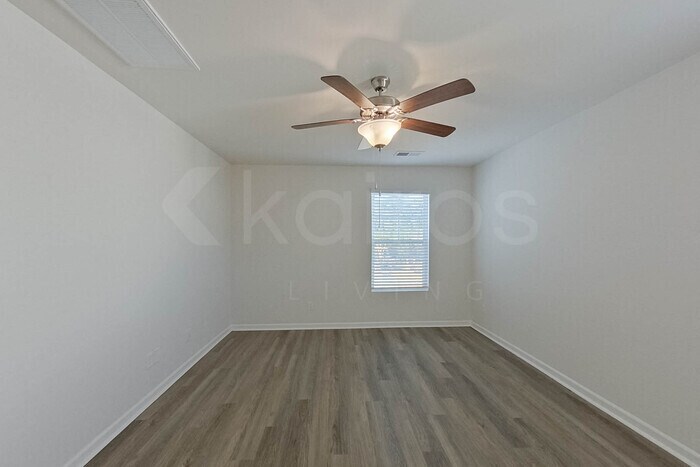 Building Photo - 111 Overstreet Way