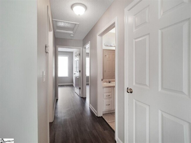 Building Photo - 915 Black Snake Rd